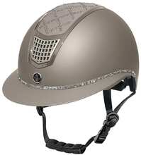 Kask Fair Play QUANTINUM W-V SPOTLIGHT MATT SILVER, migdałowy