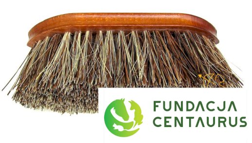 Szczotka z włókien roślinnych dla Fundacji Centaurus
