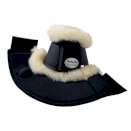 Kaloszki neoprenowe obszyte naturalnym futrem owczym.